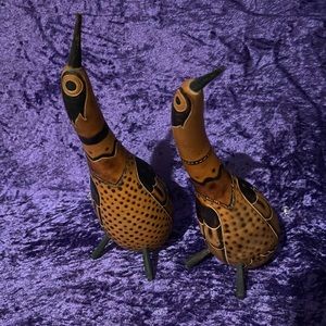 Two vintage birds made Gourds made in Peru